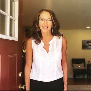 Meet your Posher, Lisa